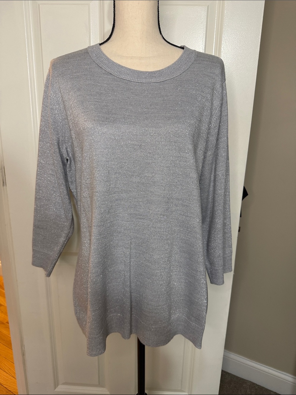 New York & Company Silver-Gray Metallic Knit Sweater